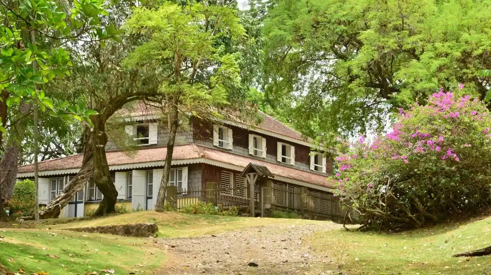 Habitation CLEMENT